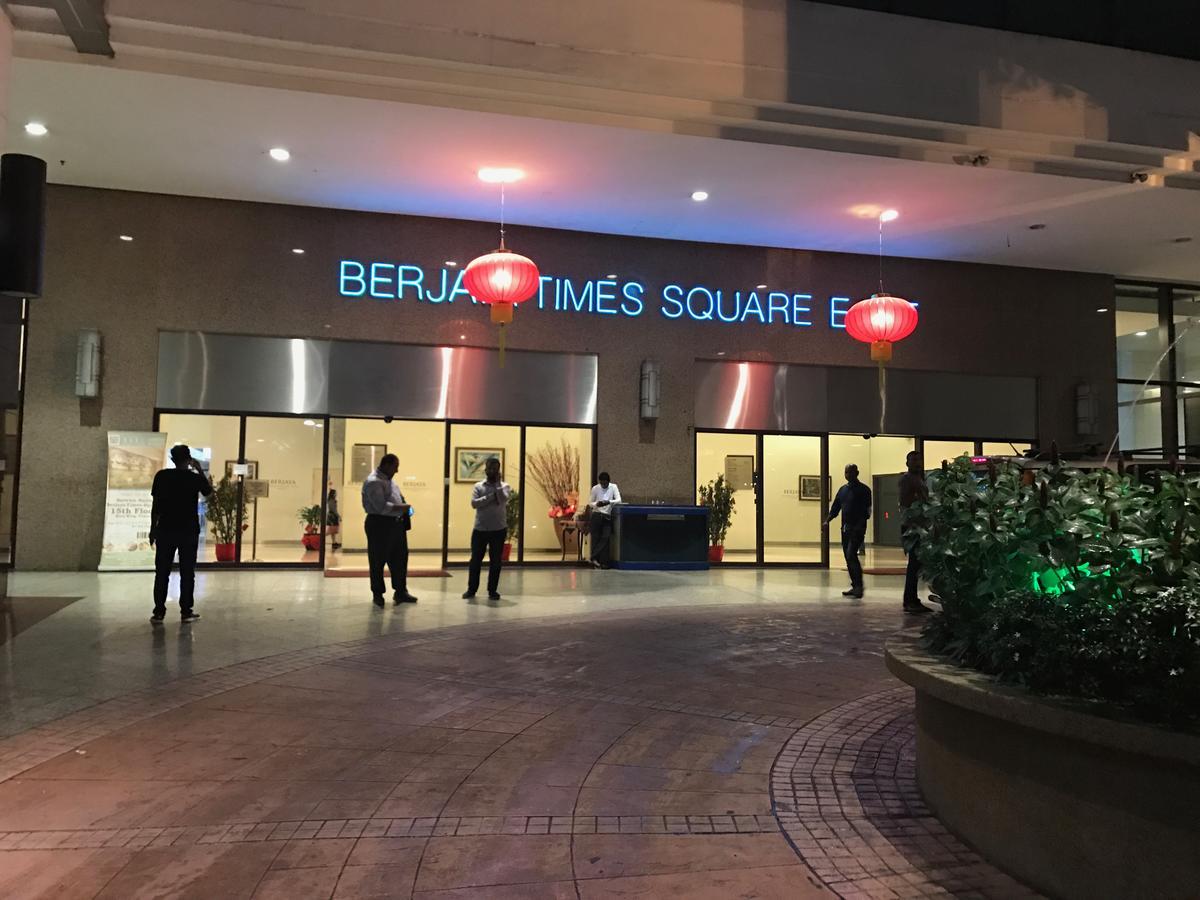 Times Square Service Suites Kuala Lumpur Buitenkant foto